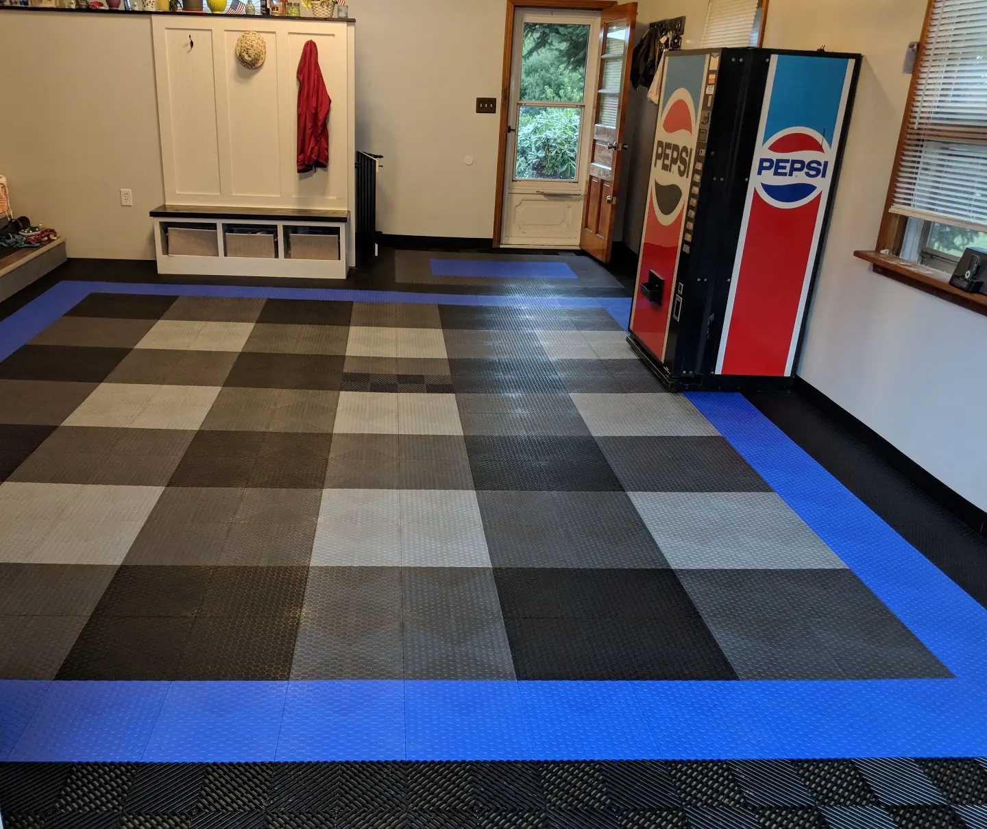Rubber Garage Flooring: Functional and Long-lasting