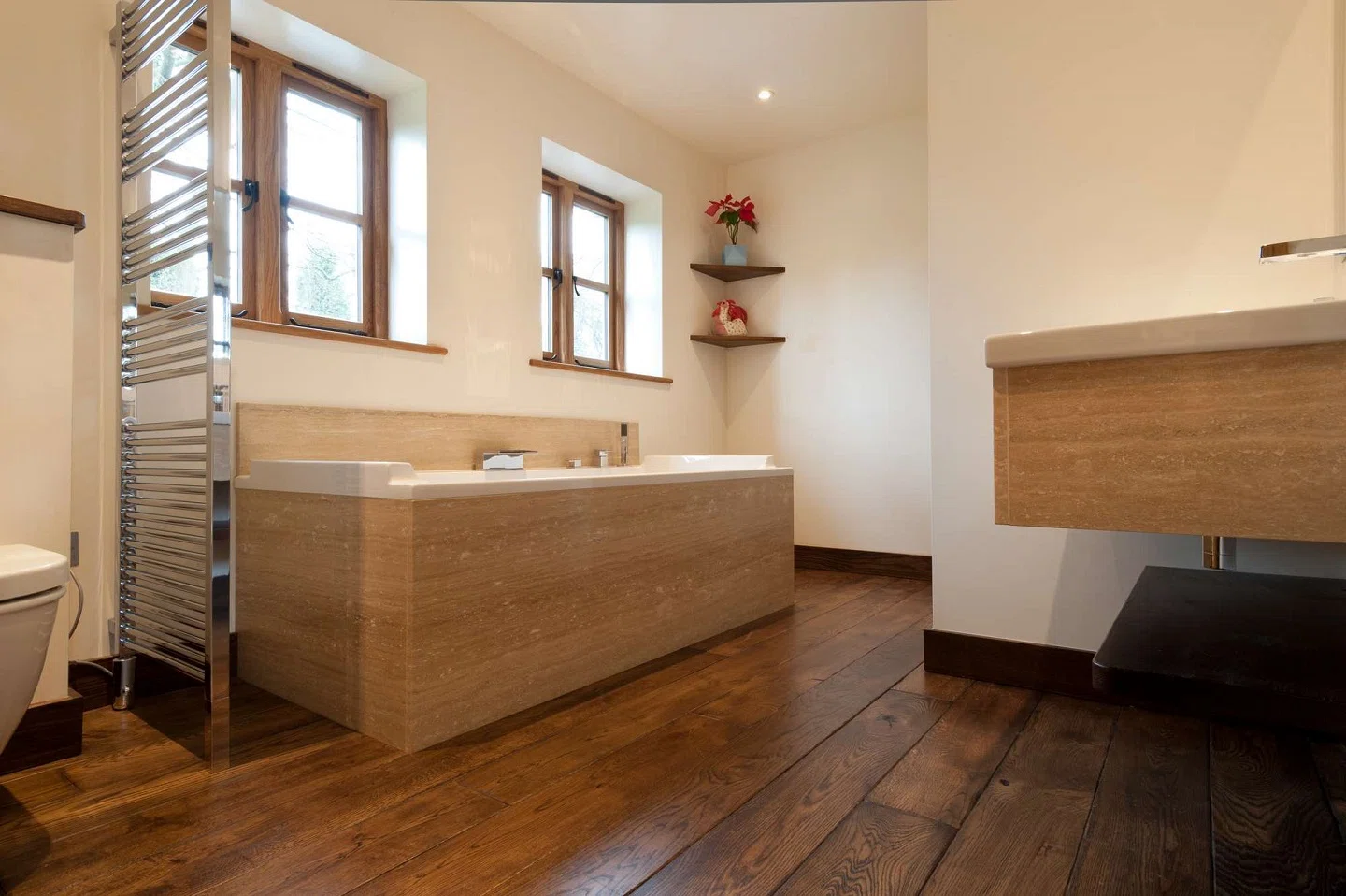 Bathroom Flooring: Robustness and Water Resistance