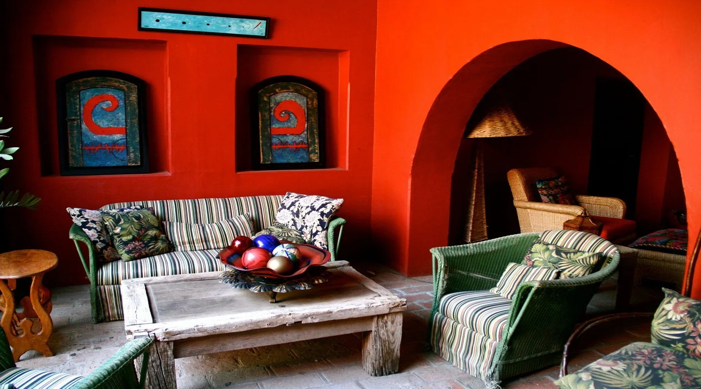 The Interplay of Tradition and Modernity in Mexican Interior Design: Celebrating Vibrant History and Design Aesthetics