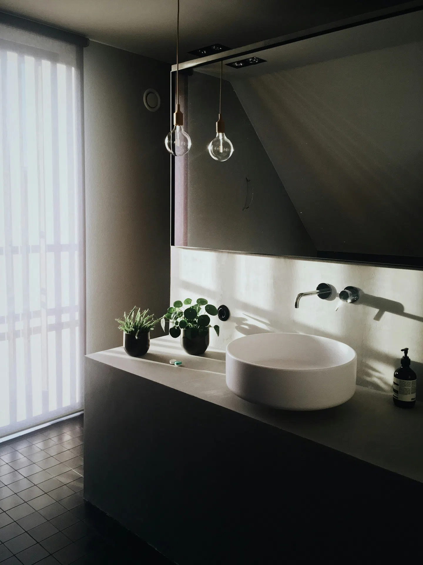 Dark Bathroom Design Pros and Cons