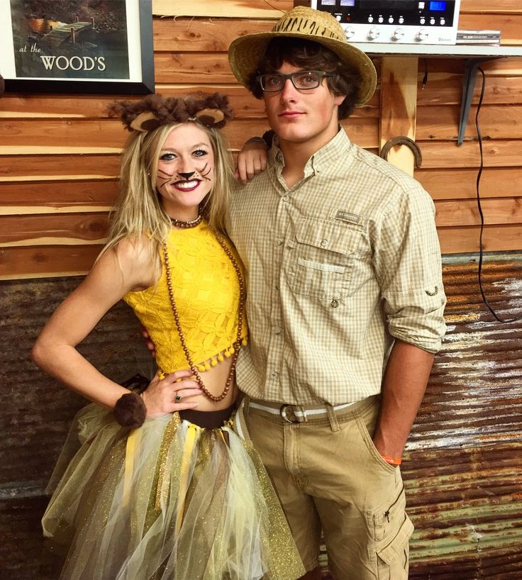 Zookeepers and Animals couples' Halloween costume