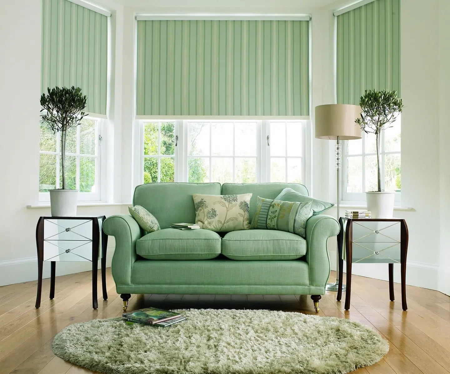 8. Green and White: Serene Simplicity