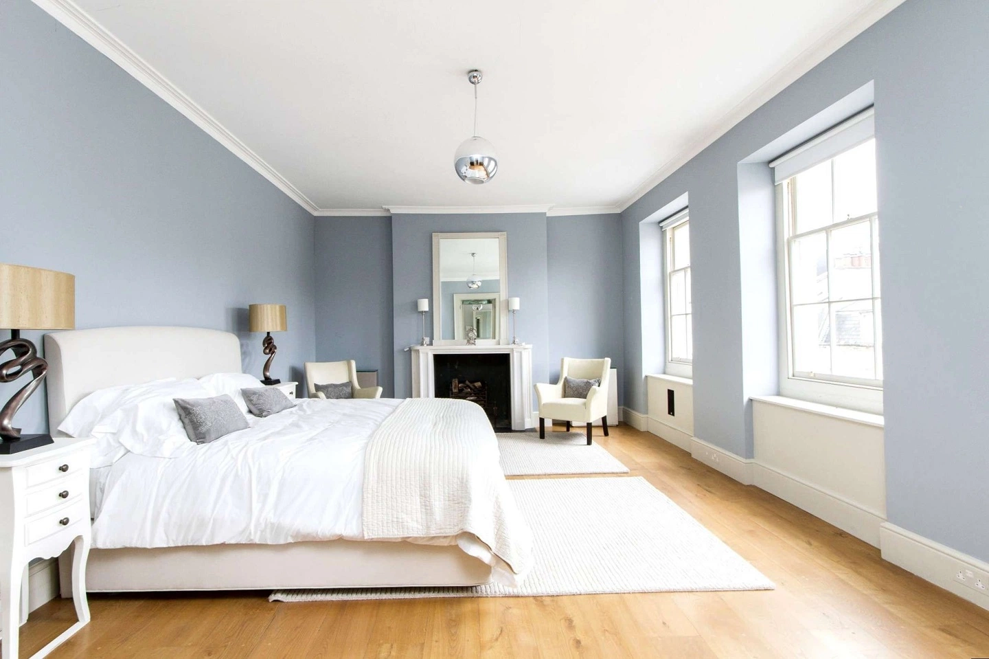 Paint Colors That Make Rooms Look Smaller.